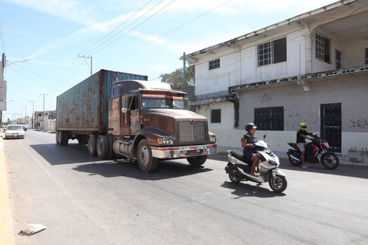 Necesitamos calles más seguras y sin tráileres, piden habitantes de Progreso