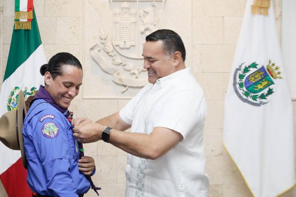 En el marco de la Semana Scout 2023, el Alcalde nombra al joven Gabriel García Granados como “Presidente Municipal por un día”.