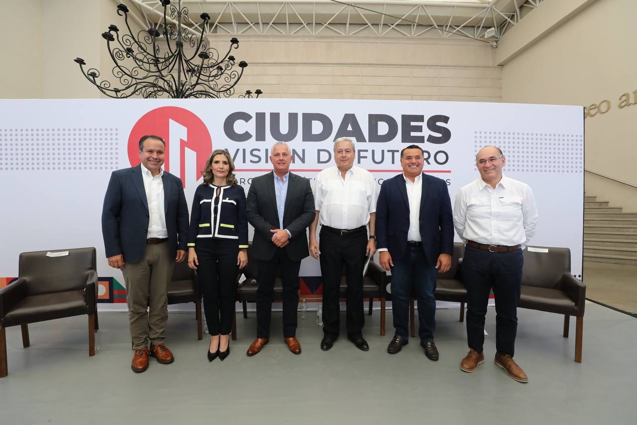 Renán Barrera comparte los programas de éxito en el foro “Ciudades, Visión de Futuro. Foro de Políticas Públicas Locales”