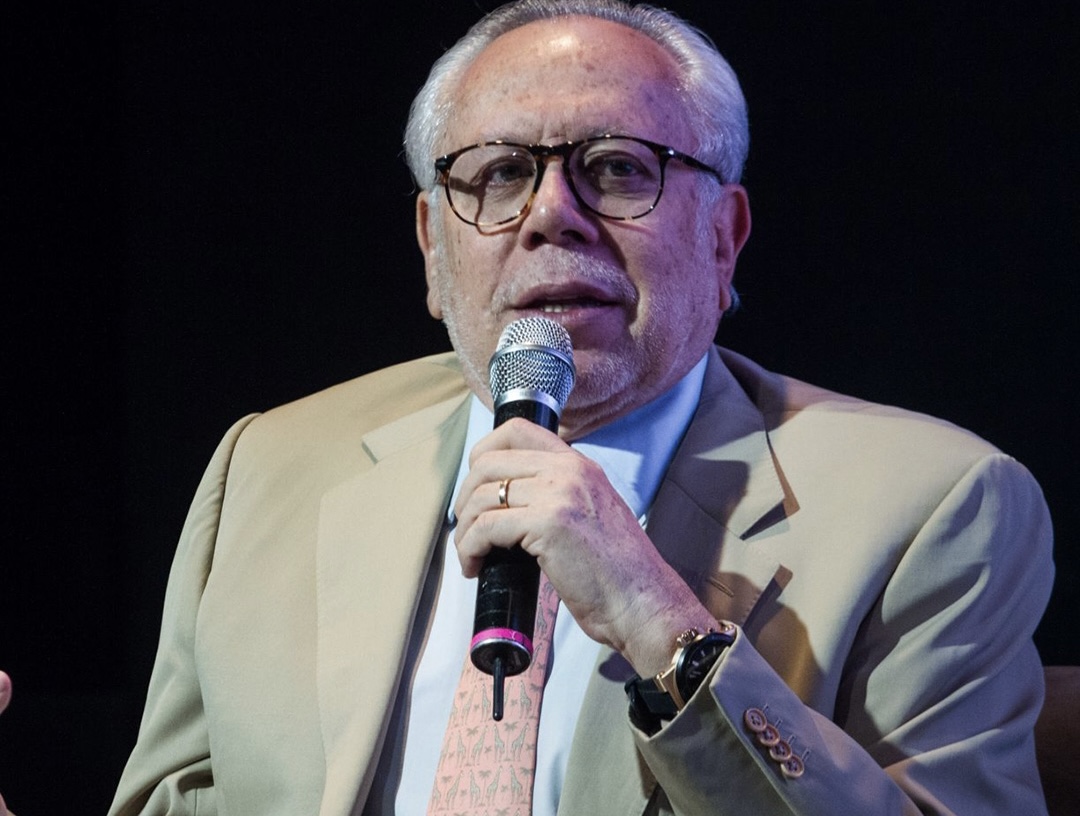 Sasha Sokol informa que Luis de Llano fue condenado por daño moral