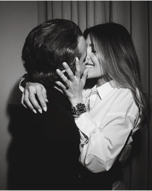 Michelle Salas, hija de Luis Miguel, anuncia su compromiso.