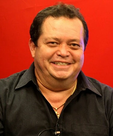 Fallece Rubén Moya