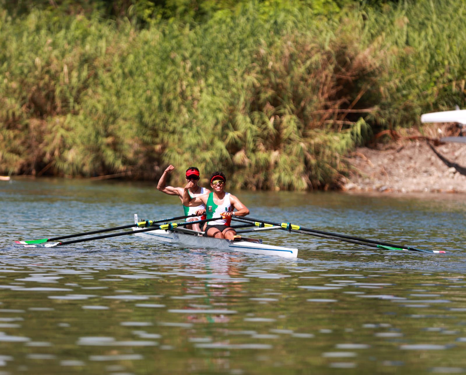 Mexicanos suman nuevo oro en remo