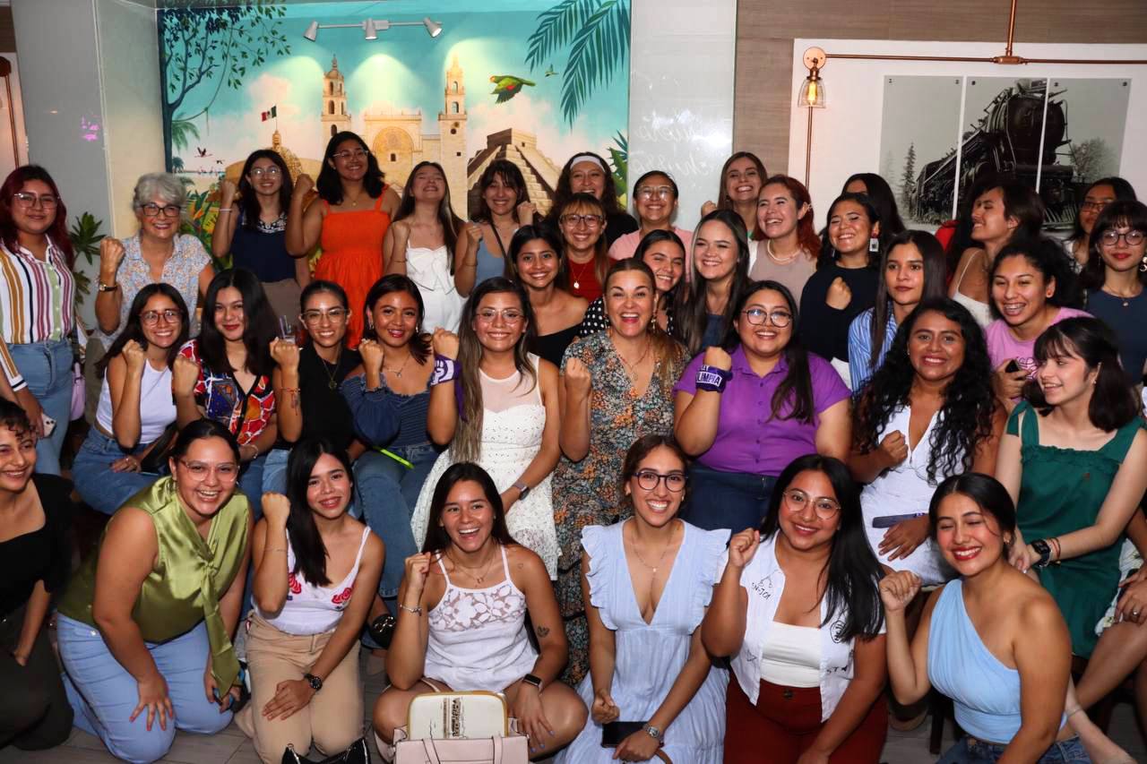Cecilia Patrón reconoce la valentía y fuerza de las mujeres