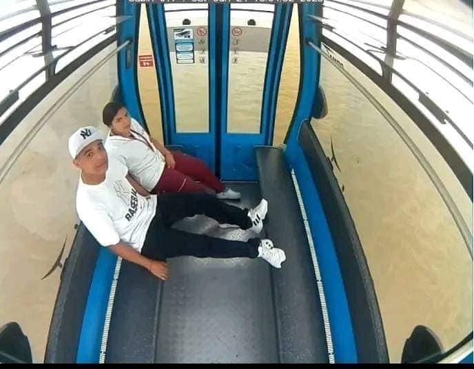 Filtran video sexual en Cablebus de Ecuador y los corren