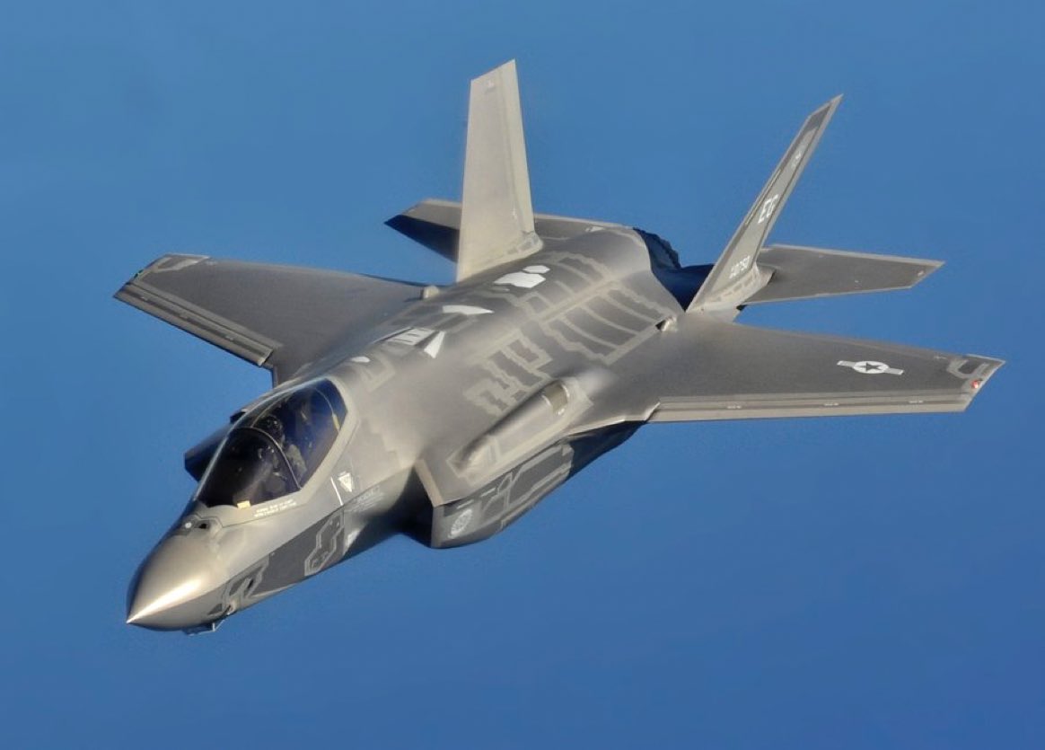 Localizan el avión F-35 desaparecido; se estrelló en un campo en el condado de Williamsburg, Carolina del Sur