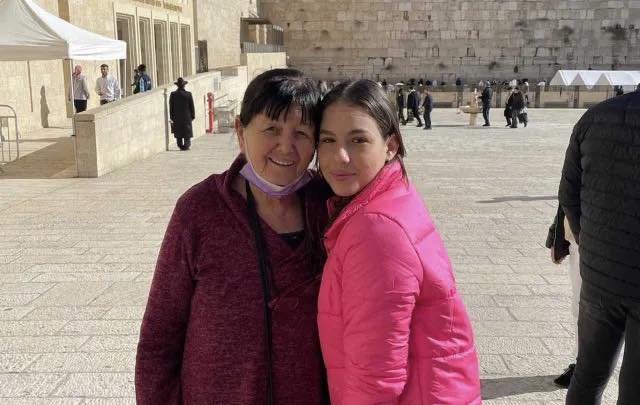 Joven se enteró que Hamás había asesinado a su abuela porque usaron su teléfono para publicar fotos de la masacre