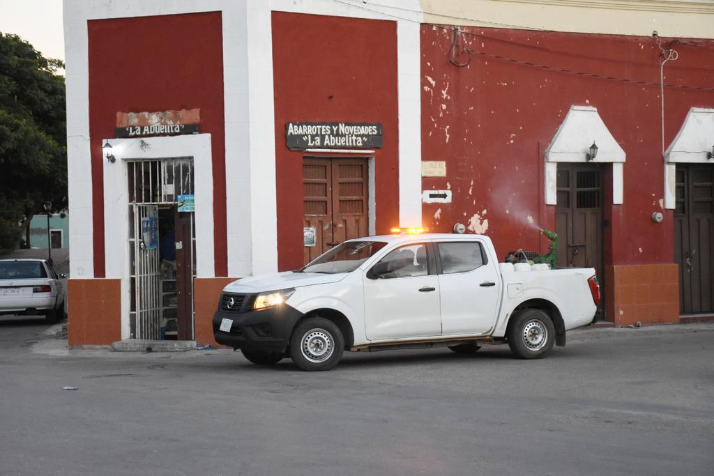 Operativo intensivo de fumigación en Mérida y el interior del estado