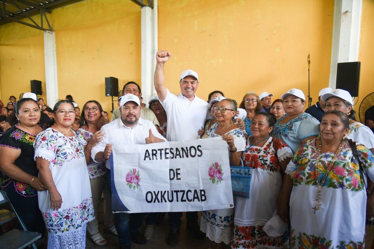 Toma de protesta de la Asociación Civil APREDEY