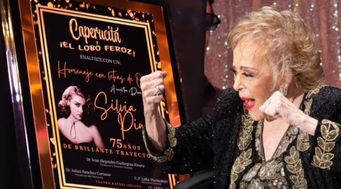 Silvia Pinal fue homenajeada por 75 años de trayectoria