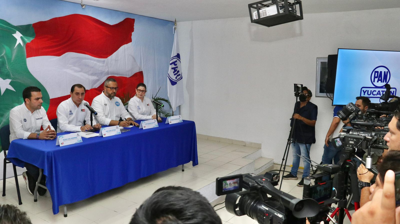 EL PAN YUCATÁN DENUNCIARÁ A MORENA ANTE LA FISCALIA POR DESVIÓ DE APOYOS Y BECAS