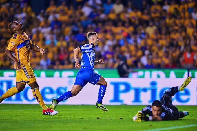 Rayados vence 2-1 a Tigres