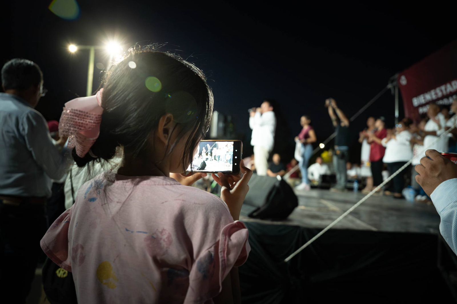 Refrenda Díaz Mena su compromiso con el futuro de las niñas, niños y jóvenes