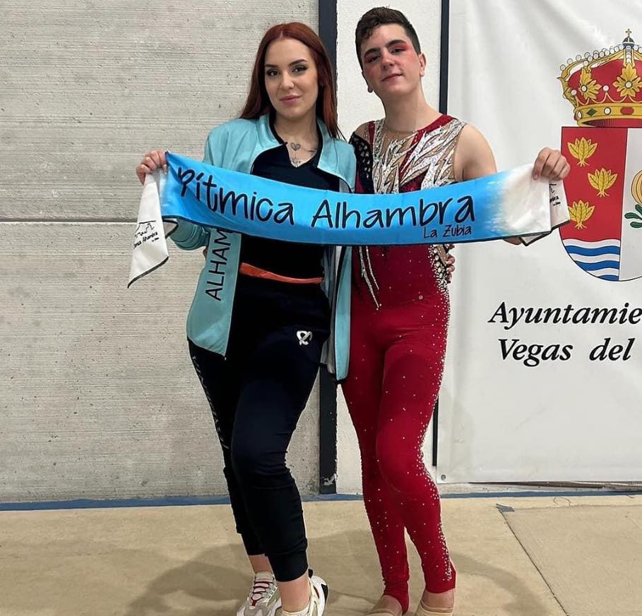 Penalizan a gimnasta por competir maquillado