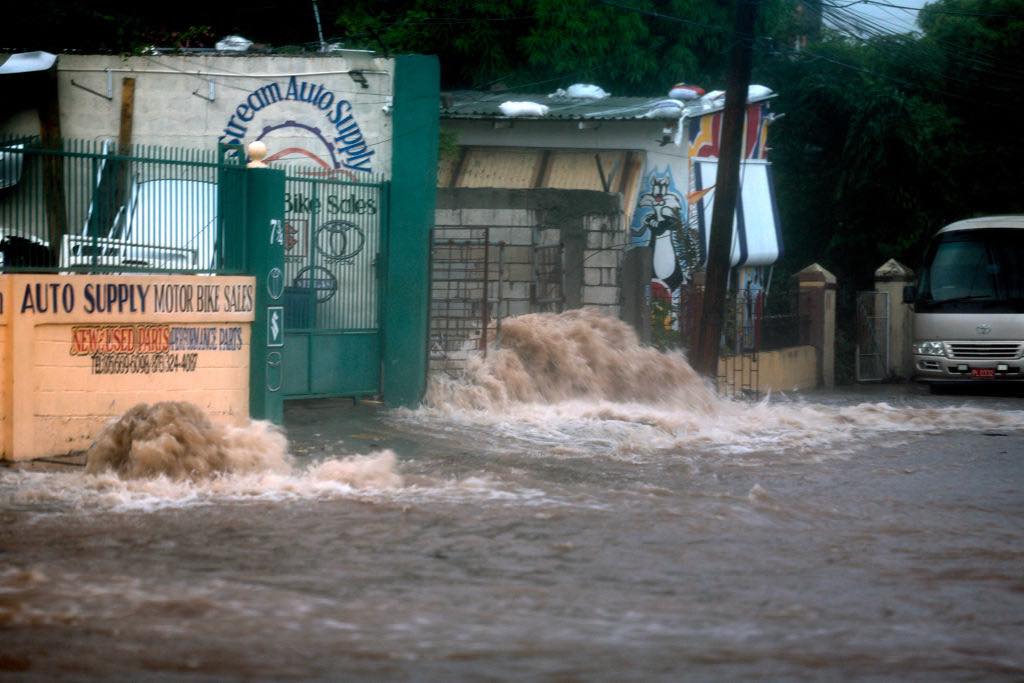 Aumenta a 8 el número de muertos por el huracán Beryl