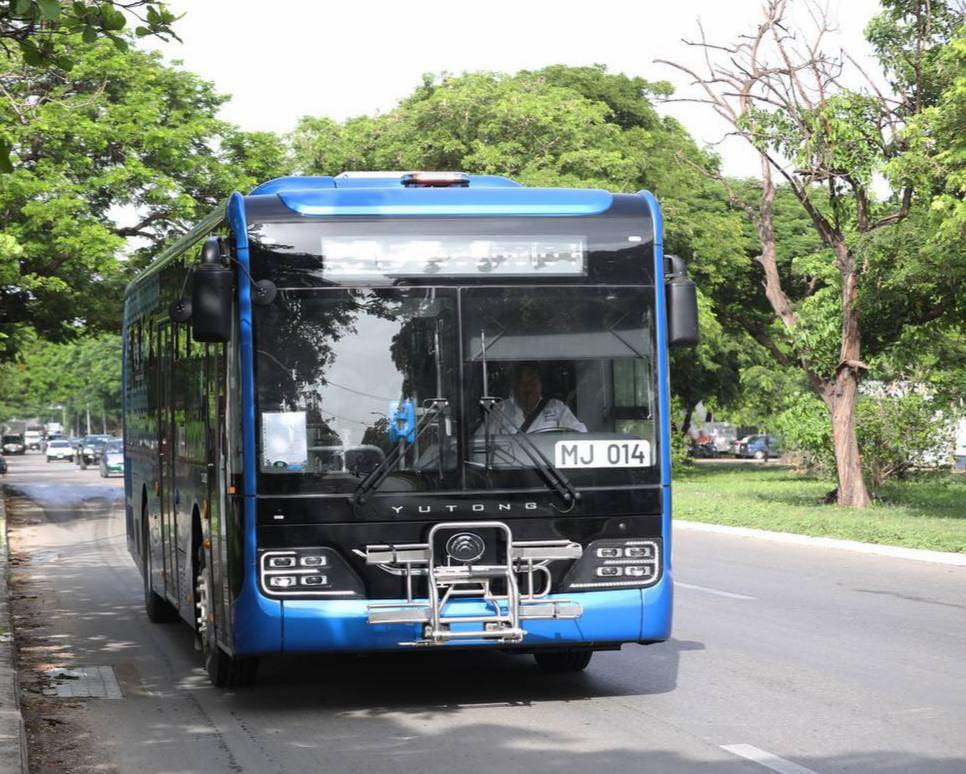 Usuarios comienzan a subirse a las 6 nuevas rutas “Va y Ven”