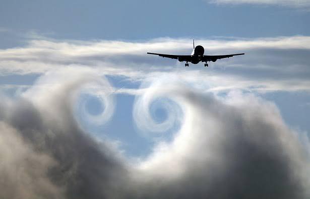 ¿Qué es la turbulencia y qué la causa?