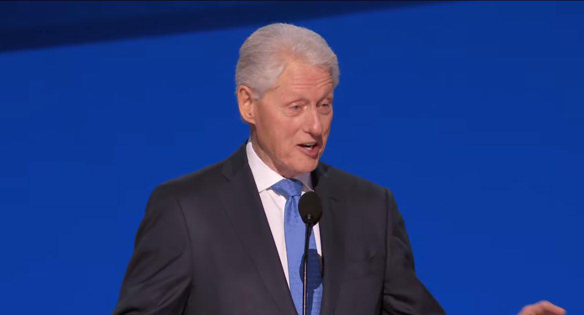 Bill Clinton da respaldo a Kamala Harris