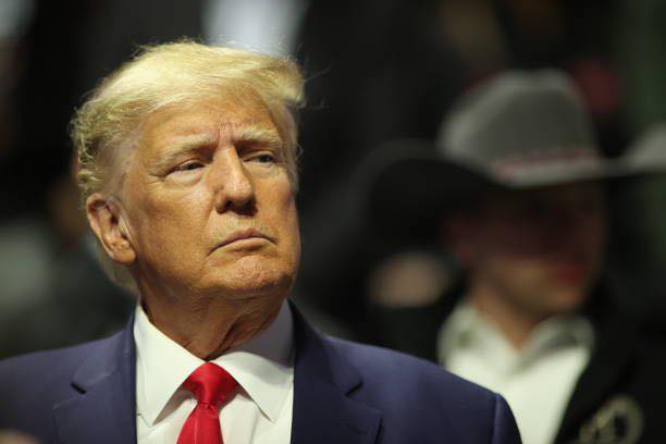 Donald Trump dice que México se aprovecha de EU