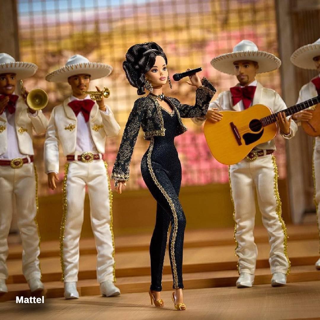 Mattel lanza la «Barbie Signature Juan Gabriel Doll».
