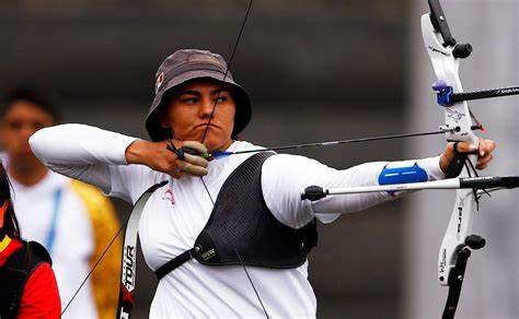 ¡Le quitaron su beca!