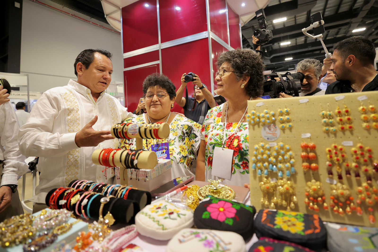 Fortalece Gobierno estatal presencia de Yucatán en la CDMX