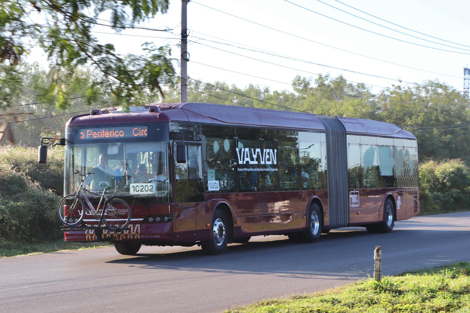 Nuevas unidades articuladas eléctricas inician pruebas con usuarios en la Ruta Periférico del Sistema Va y Ven.