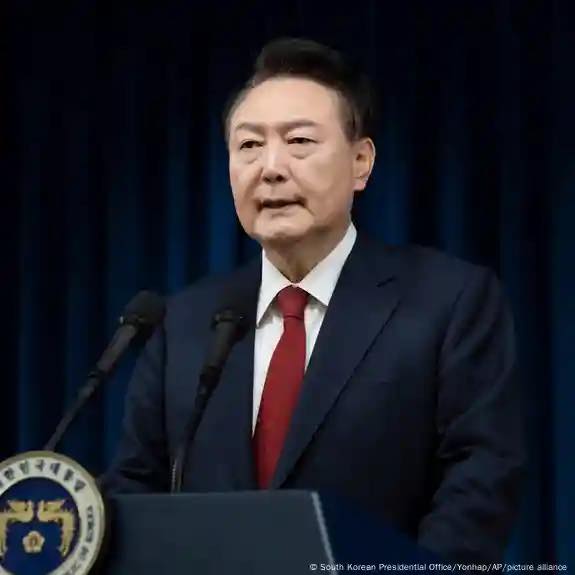 Yoon pide perdón por ley marcial, dimisión es «inevitable»