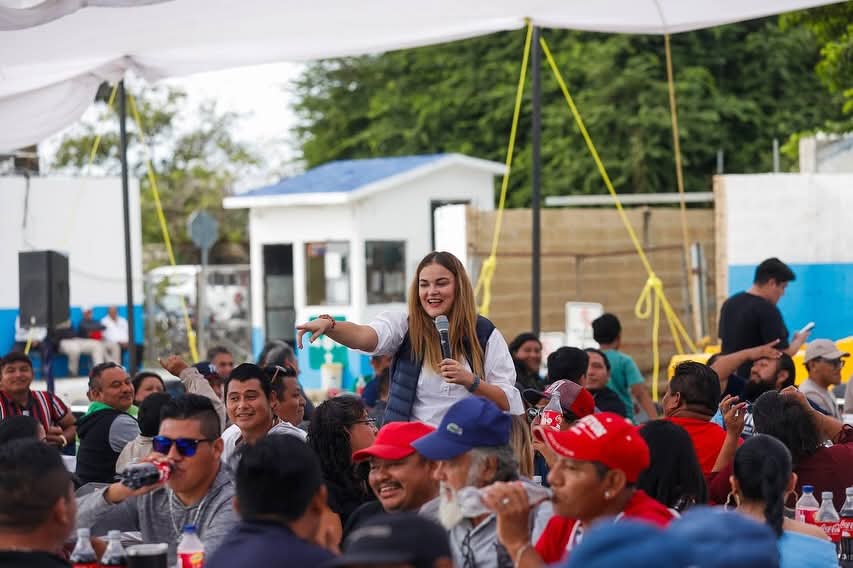 Agradece Cecilia Patrón a trabajadores del Ayuntamiento por servir 24/7 a Mérida