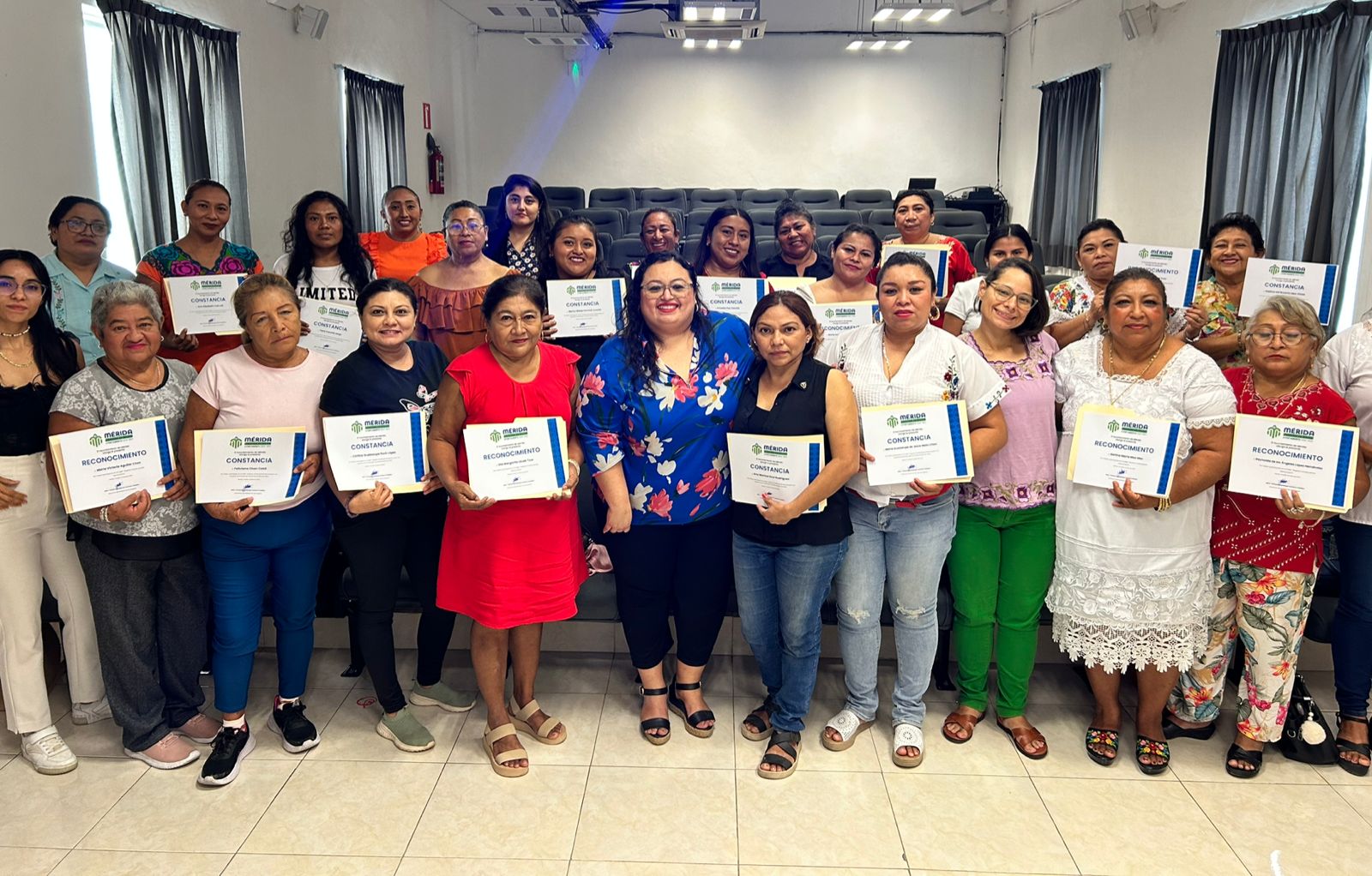 Mujeres de Mérida fortalecen su participación en espacios públicos.
