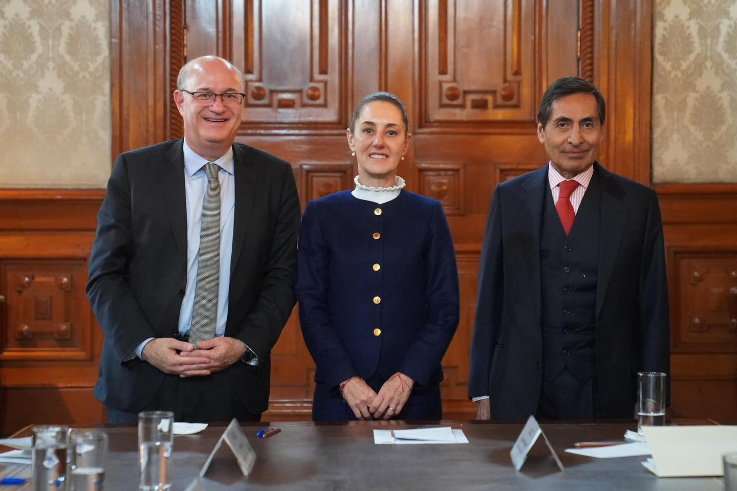 Sheinbaum recibe al presidente del Banco Interamericano de Desarrollo