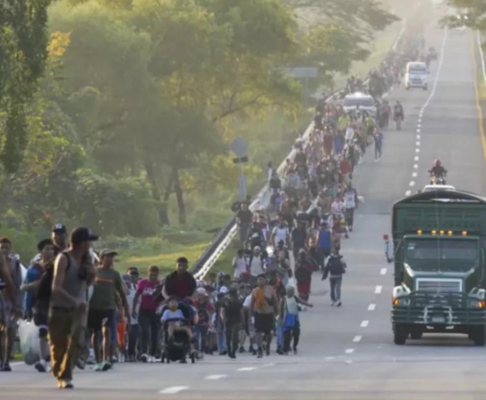 Caravana de migrantes avanza desde Chiapas hacia EE. UU. pese a las advertencias de Trump