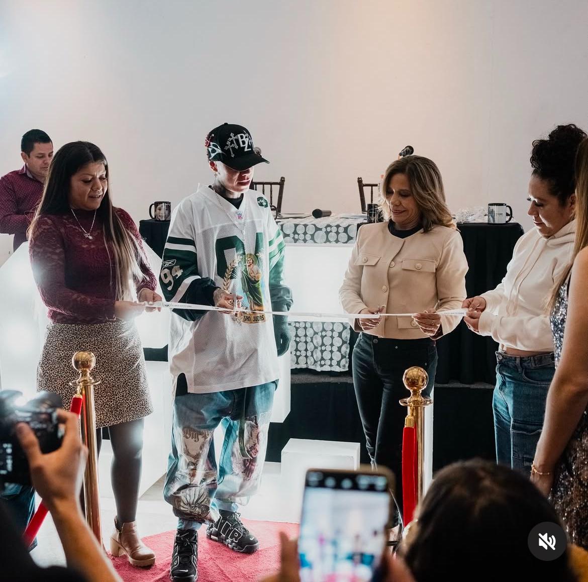 Santa Fe Klan inaugura su fundación para ayudar a personas enfermas.