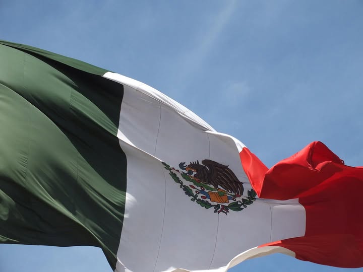 24 de febrero, Día de la Bandera.