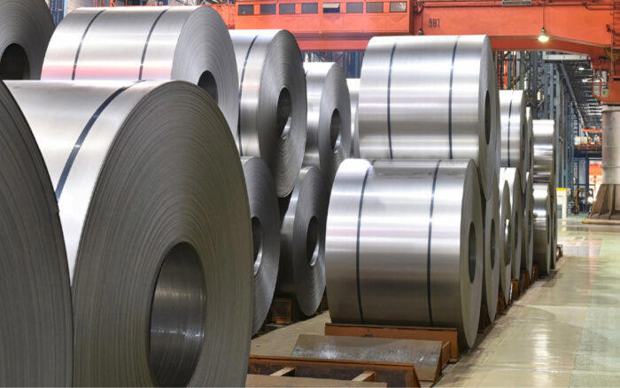 Trump publica aranceles al acero y aluminio; acusa a productores mexicanos de mezclar aluminio chino y ruso.