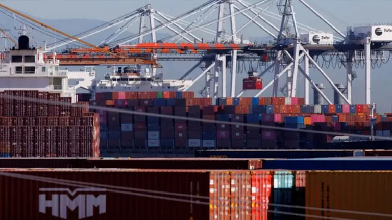 Mexicanos realizan acuerdos internacionales para exportar productos a nuevos mercados.