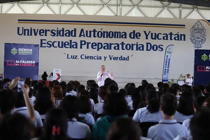 En Mérida somos una gran comunidad y las y los jóvenes son parte fundamental de ella: Cecilia Patrón.