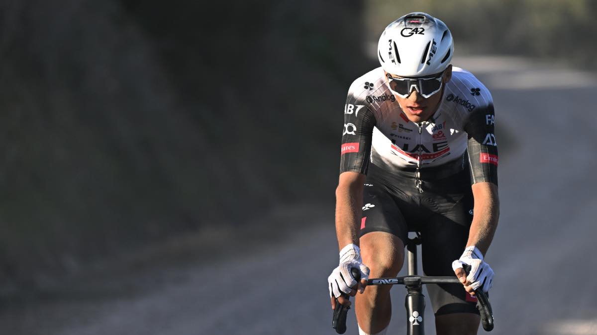 Isaac del Toro se sube al podio en La Clásica Jaen  finalizando con la medalla de plata