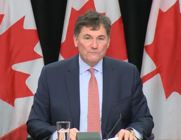 Canadá responde con aranceles a EU