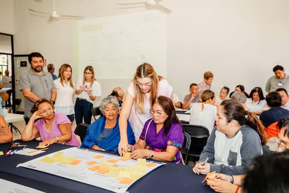 La Alcaldesa de Mérida en la Cumbre del BID en Chile.