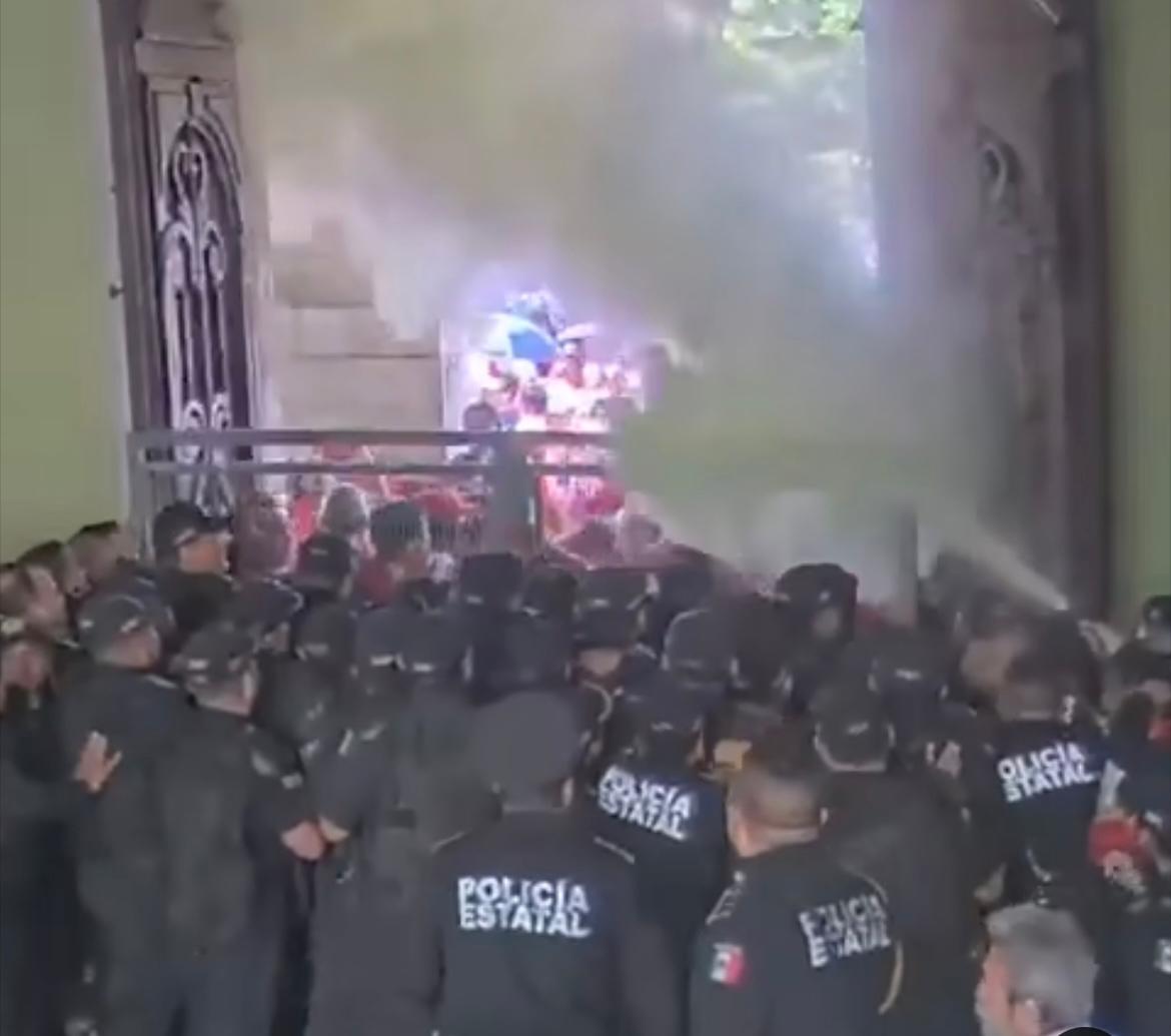 SSP Informa: Medidas implementadas durante manifestación en Palacio de Gobierno en Mérida Yucatán.