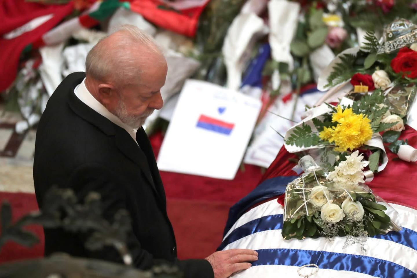 Líderes de América Latina despiden a Pepe Mujica, un símbolo de humildad y lucha social.