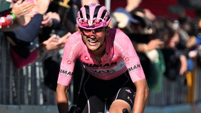 Isaac del Toro mantiene la “maglia rosa” y sigue del líder en el Giro de Italia