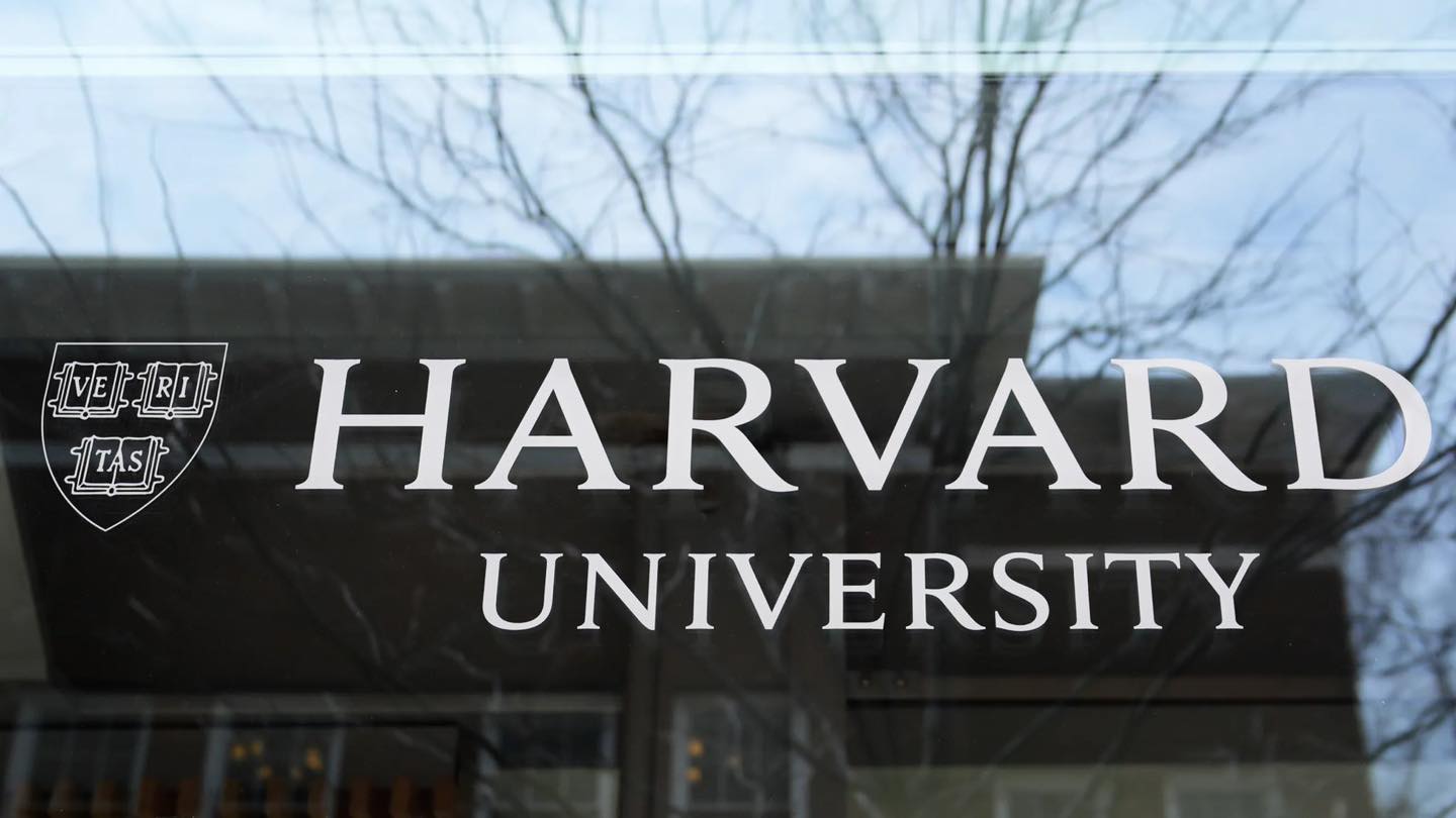 Harvard inicia acción legal contra el gobierno de Trump