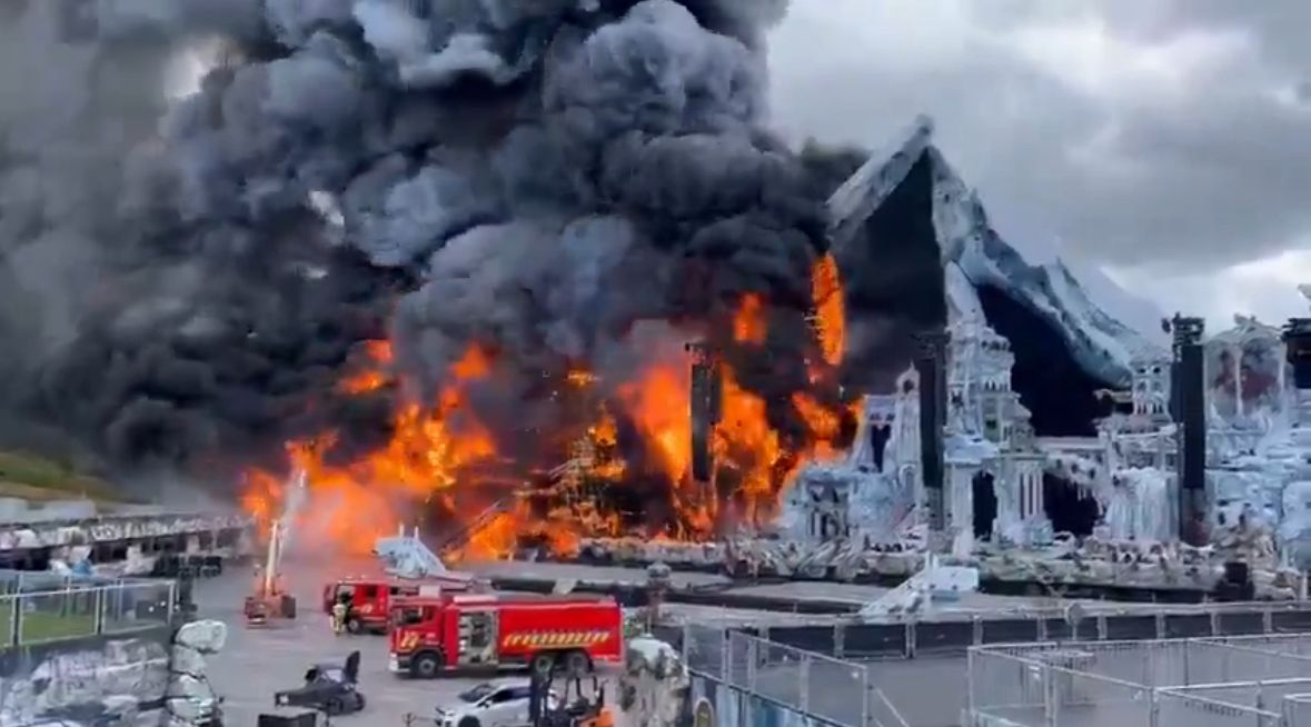 Incendio destruye el escenario principal de Tomorrowland a dos días del inicio del festival en Bélgica