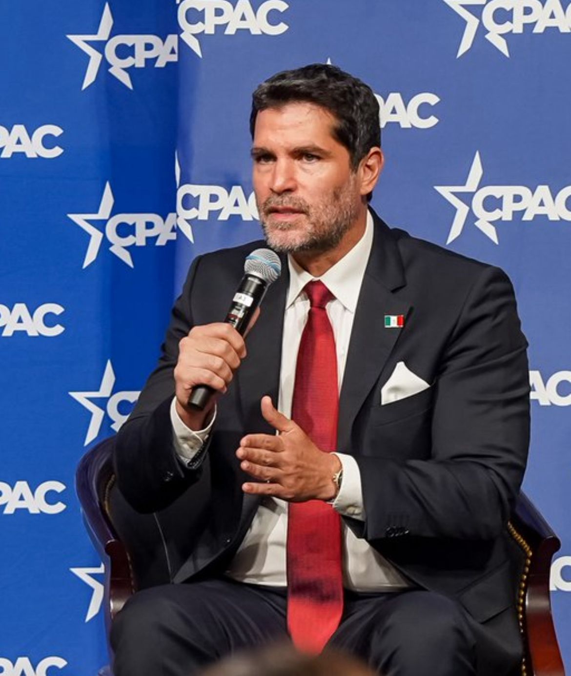 Eduardo Verástegui dice que ¿Está mal que una esposa decida dedicarse al hogar por amor?