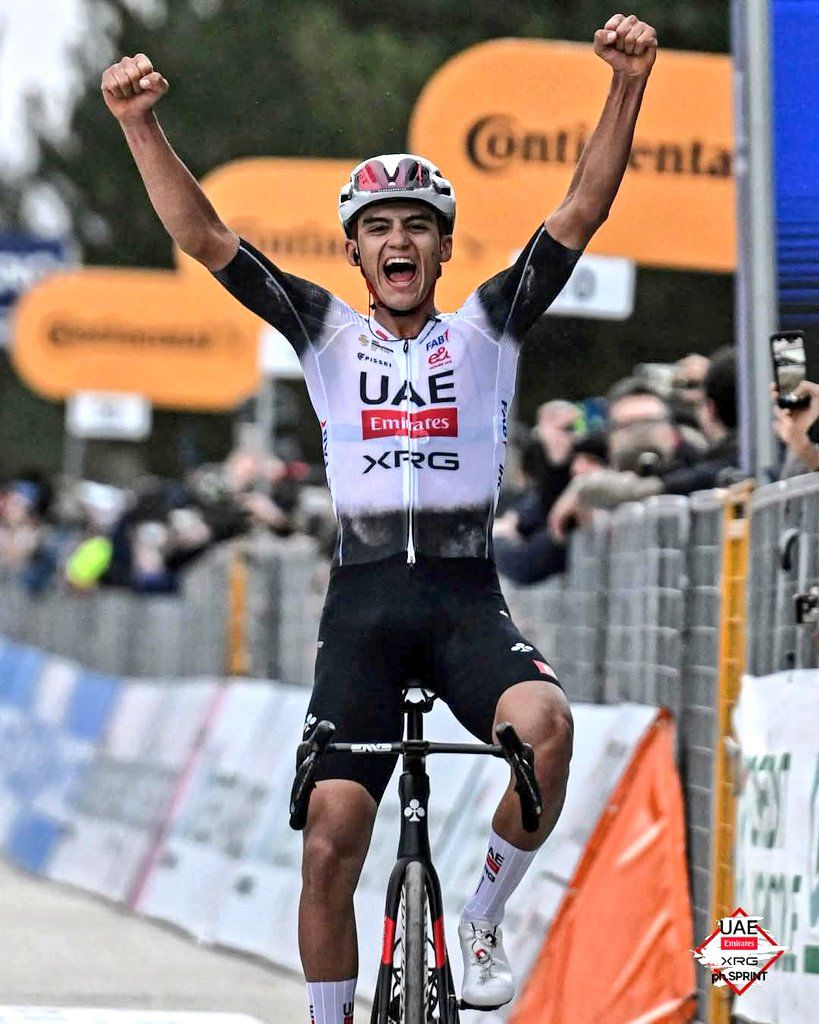 Isaac del Toro hace historia al ganar La Clàssica de les Terres de l’Ebre 2025