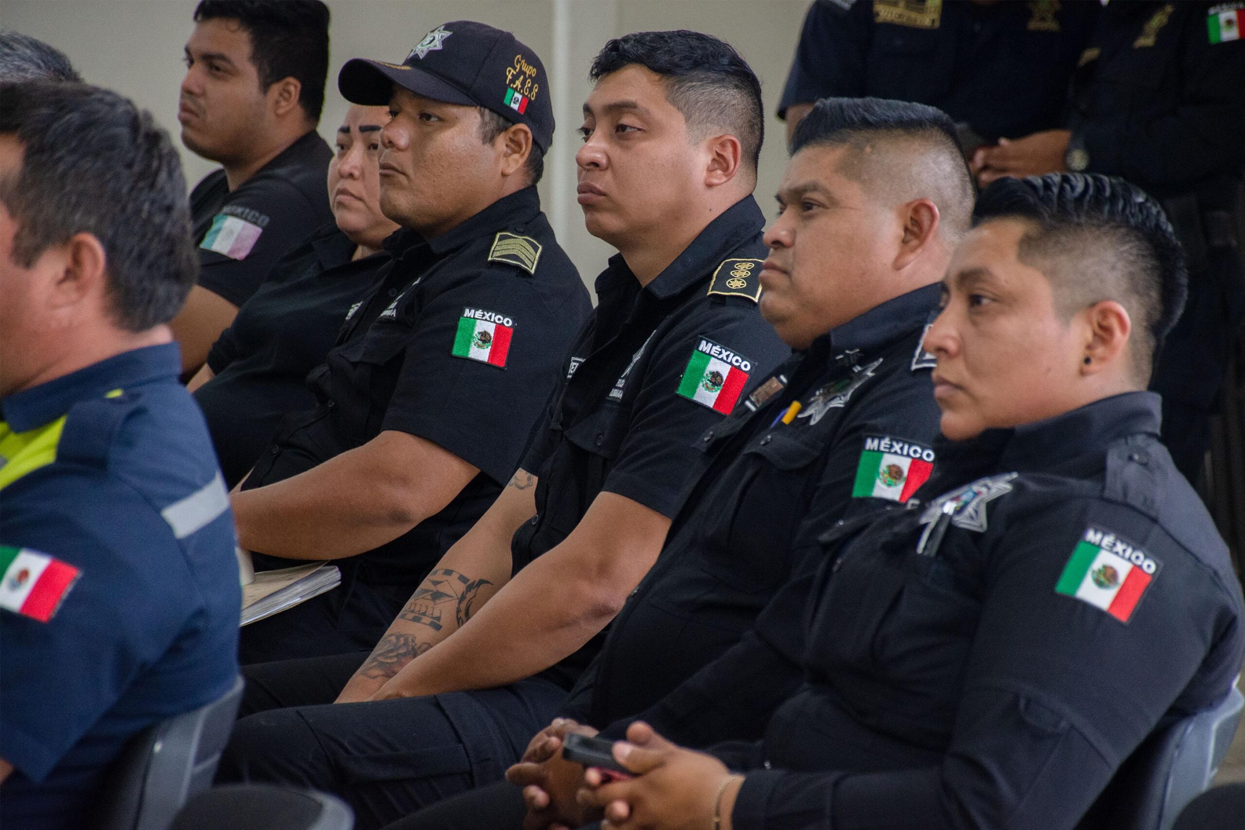 Policías municipales reciben capacitación para intervenir en crisis psicosocial en Yucatán