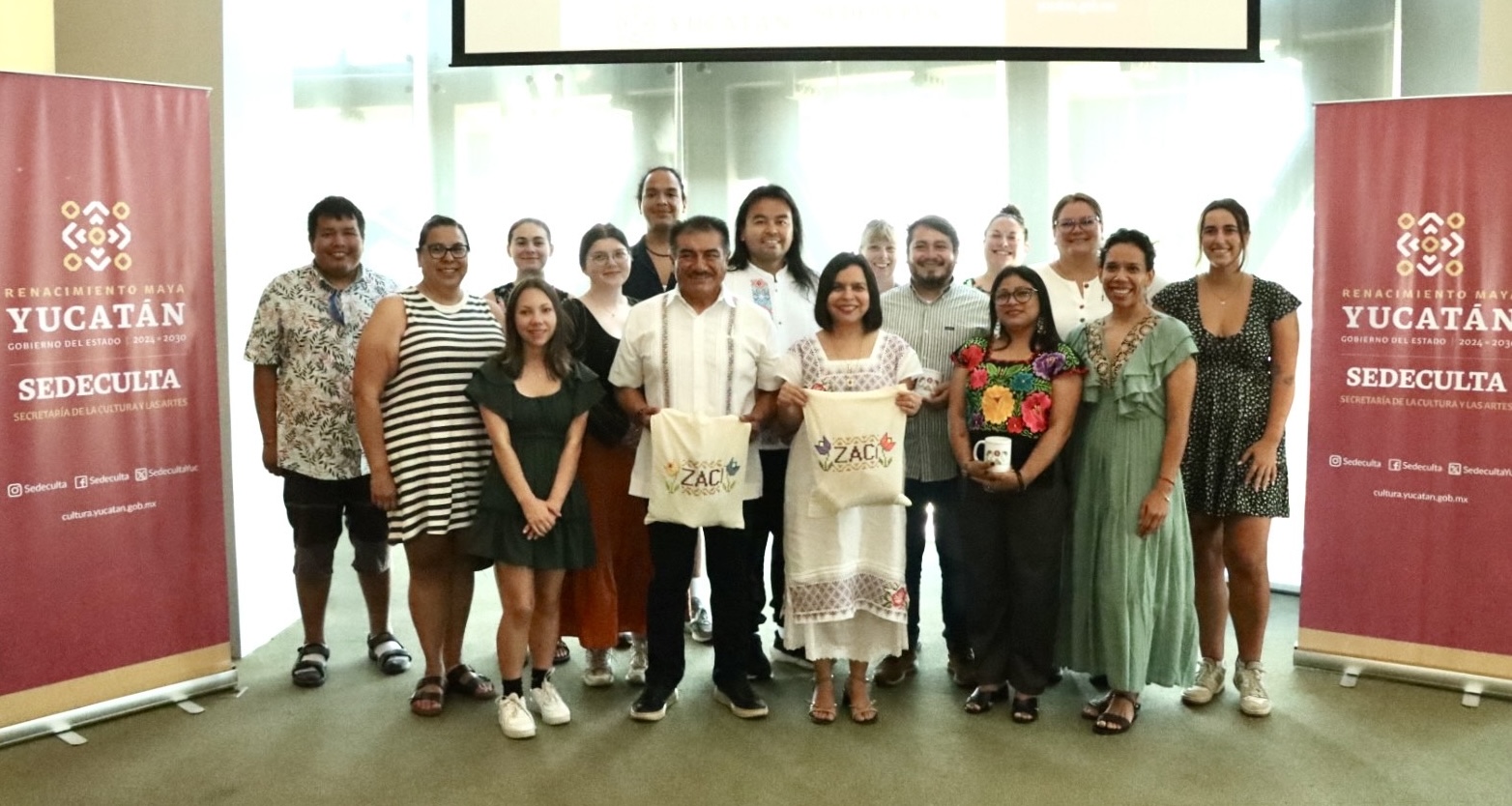 Estudiantes de Canadá participan en el Seminario Global de Lengua y Cultura Maya en Yucatán