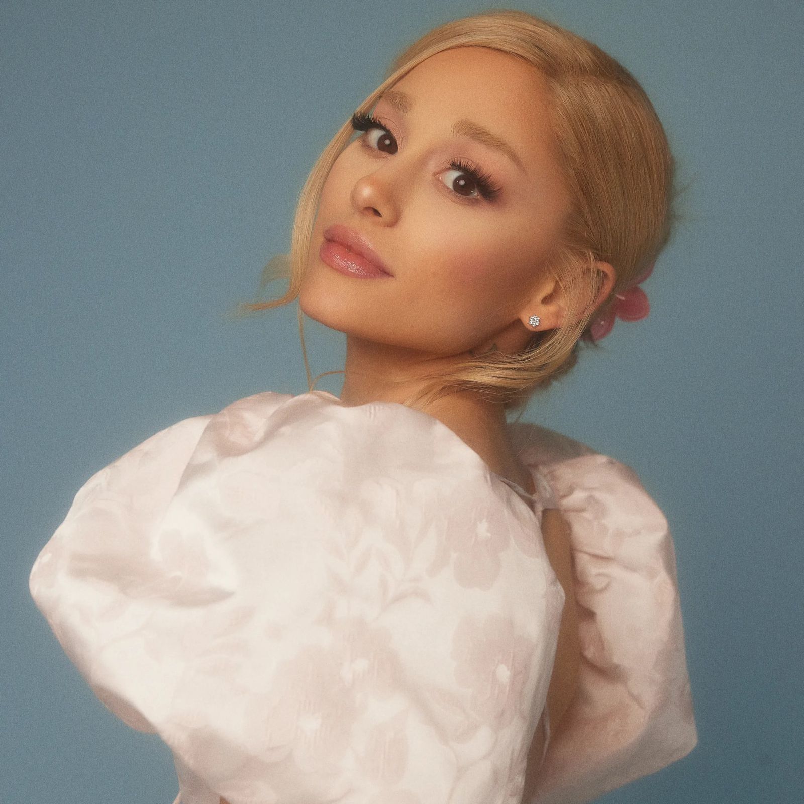 Ariana Grande confirma su tan esperado regreso a los escenarios en 2026 con la gira ‘The Eternal Sunshine’